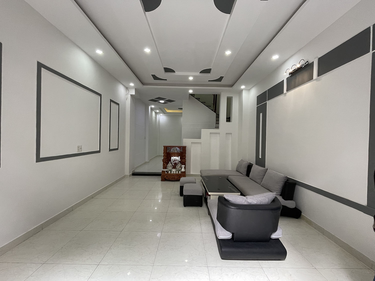 Bán nhà Hoàng Hoa Thám, Quận Bình Thạnh tuyệt phẩm 3 lầu (4,5m x 12m) đẹp lung linh hẻm ôtô khu VIP